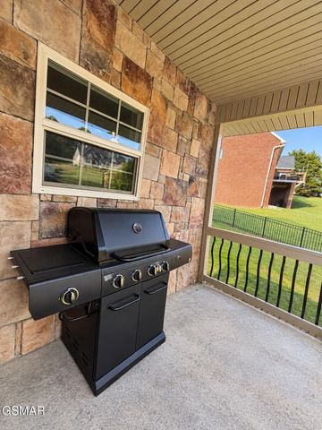 1452 Landmark Boulevard, Sevierville, TN 37862