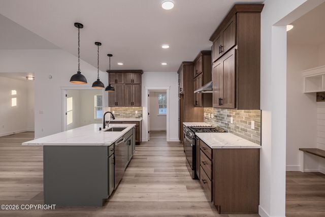 2827 N Cottage Knoll Drive, Palmer, AK 99645