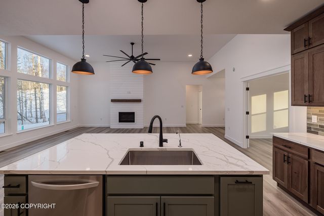 2827 N Cottage Knoll Drive, Palmer, AK 99645