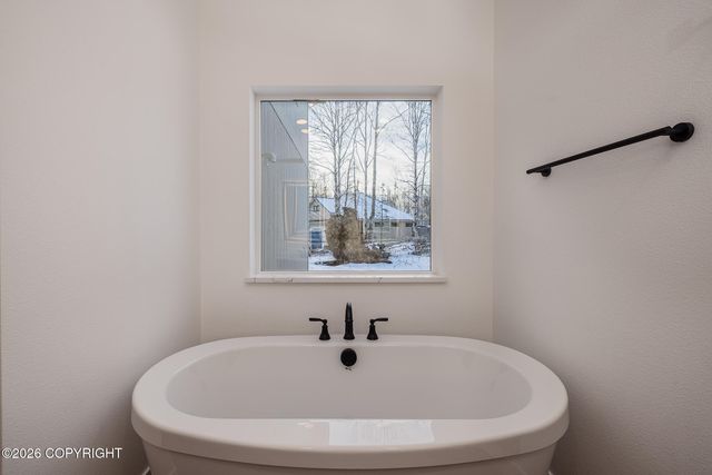 2827 N Cottage Knoll Drive, Palmer, AK 99645