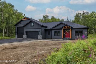 2827 N Cottage Knoll Drive, Palmer, AK 99645