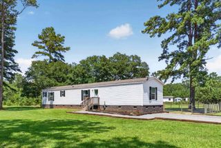 956 Tiger Loop, Saint Stephen, SC 29479