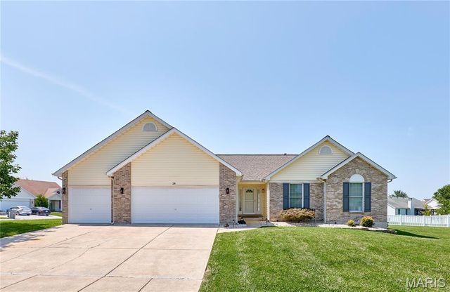 28 Jacobs Court W, St Peters, MO 63376