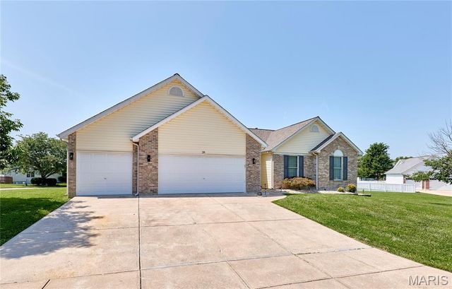28 Jacobs Court W, St Peters, MO 63376