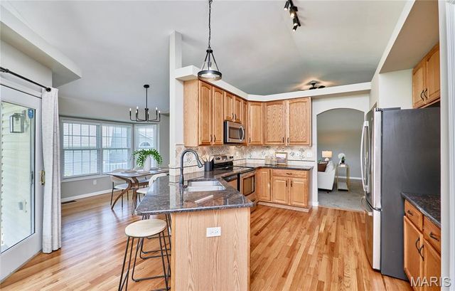 28 Jacobs Court W, St Peters, MO 63376