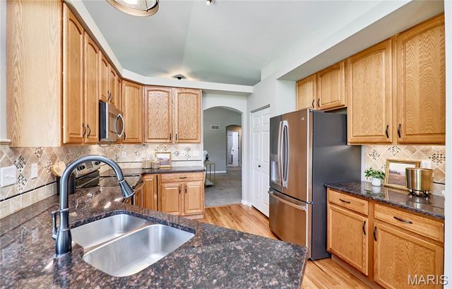 28 Jacobs Court W, St Peters, MO 63376