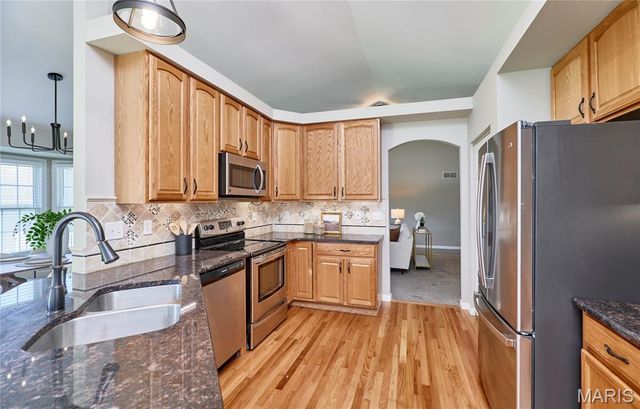 28 Jacobs Court W, St Peters, MO 63376