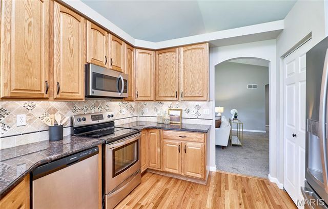 28 Jacobs Court W, St Peters, MO 63376