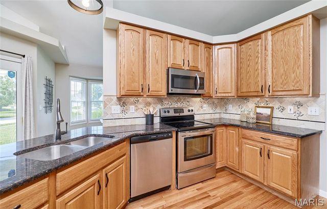 28 Jacobs Court W, St Peters, MO 63376