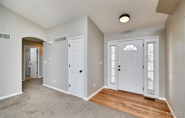 28 Jacobs Court W, St Peters, MO 63376