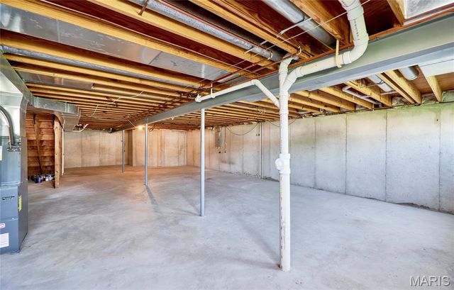 28 Jacobs Court W, St Peters, MO 63376