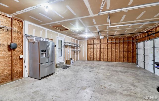 28 Jacobs Court W, St Peters, MO 63376