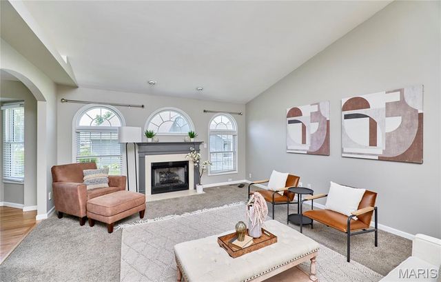 28 Jacobs Court W, St Peters, MO 63376