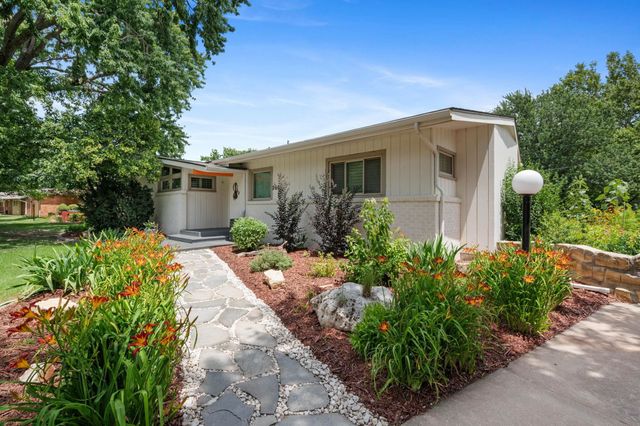 262 S Bonnie Brae St, Wichita, KS 67207