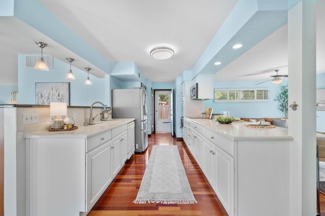 262 S Bonnie Brae St, Wichita, KS 67207