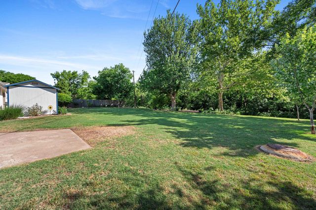 262 S Bonnie Brae St, Wichita, KS 67207
