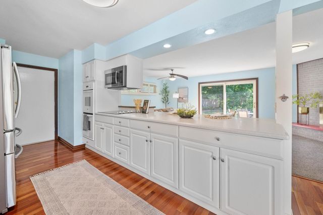 262 S Bonnie Brae St, Wichita, KS 67207