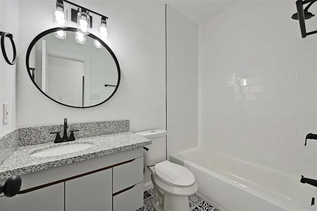 2303 Cedrick CV D, Austin, TX 78748