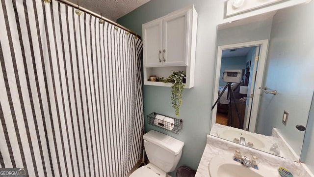 2124 Broad Street, Statham, GA 30666
