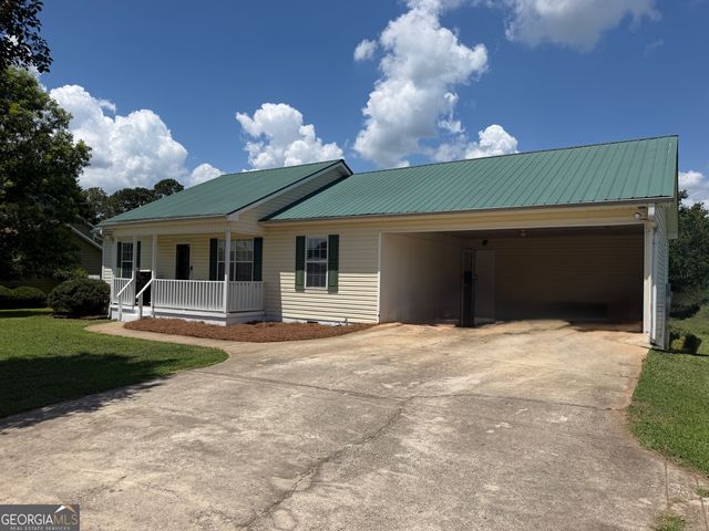 2124 Broad Street, Statham, GA 30666