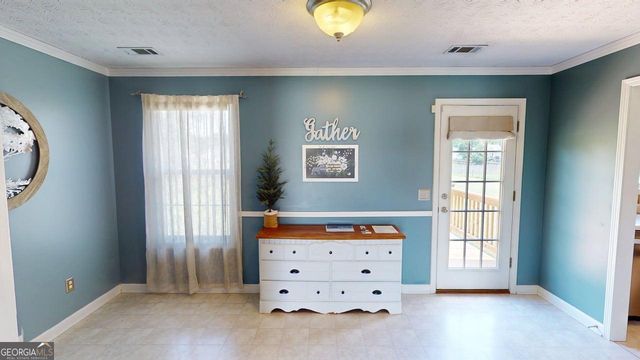 2124 Broad Street, Statham, GA 30666