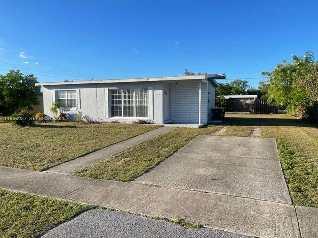 21882 Haines Ave, Port Charlotte, FL 33952