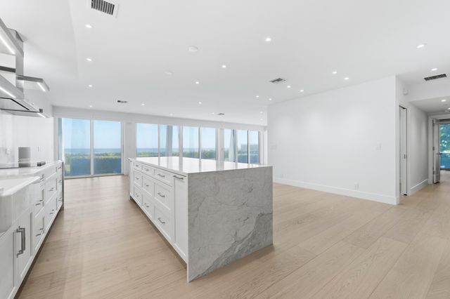 2275 S Ocean Boulevard 108s, Palm Beach, FL 33480