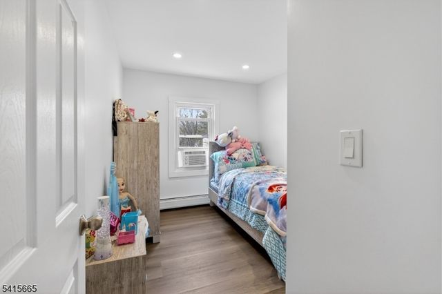 652 Harvard St, New Milford Boro, NJ 07646