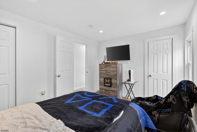 652 Harvard St, New Milford Boro, NJ 07646