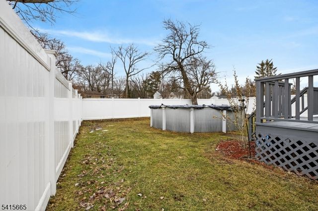 652 Harvard St, New Milford Boro, NJ 07646