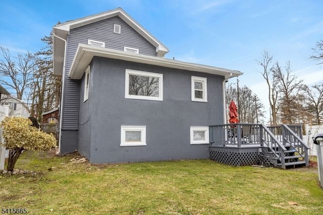 652 Harvard St, New Milford Boro, NJ 07646