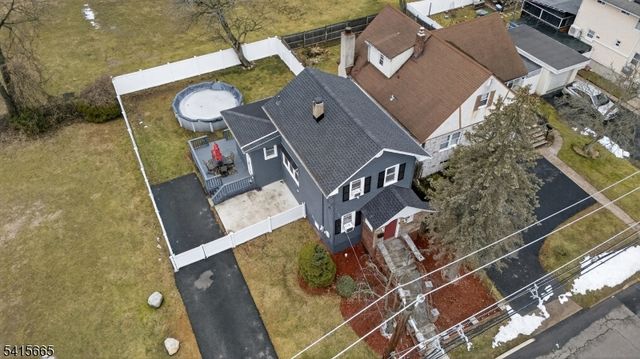 652 Harvard St, New Milford Boro, NJ 07646