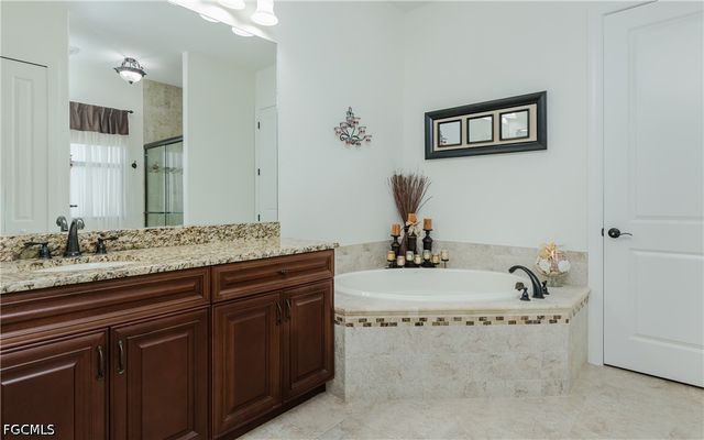 1525 SW 57th TER, Cape Coral, FL 33914