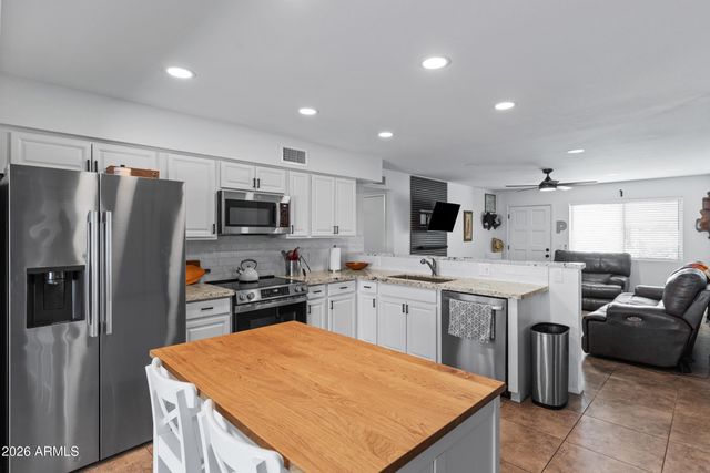 2958 E CONTESSA Street, Mesa, AZ 85213