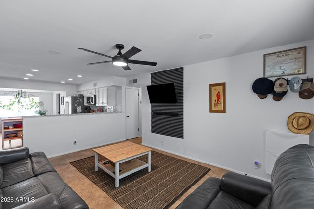 2958 E CONTESSA Street, Mesa, AZ 85213