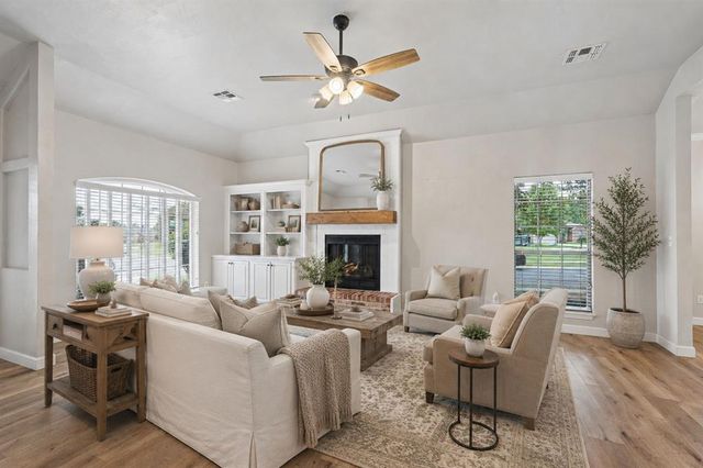 1771 Olde School Point, Edmond, OK 73012