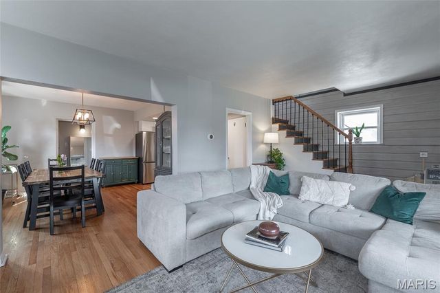 9513 Sappington Road, St Louis, MO 63126