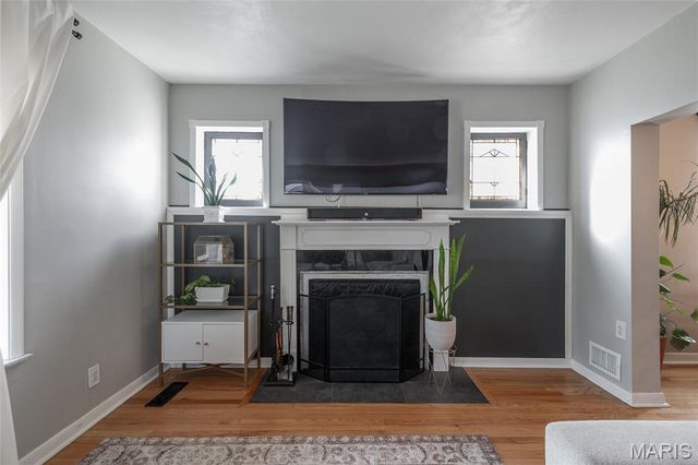 9513 Sappington Road, St Louis, MO 63126