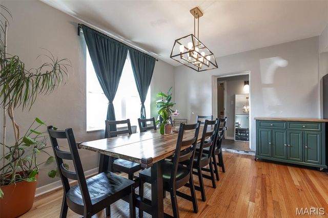 9513 Sappington Road, St Louis, MO 63126