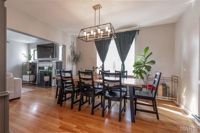 9513 Sappington Road, St Louis, MO 63126