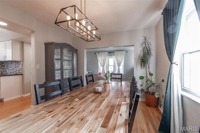 9513 Sappington Road, St Louis, MO 63126