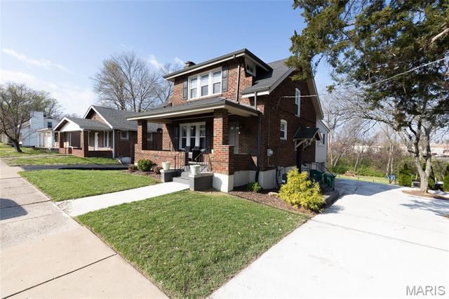 9513 Sappington Road, St Louis, MO 63126