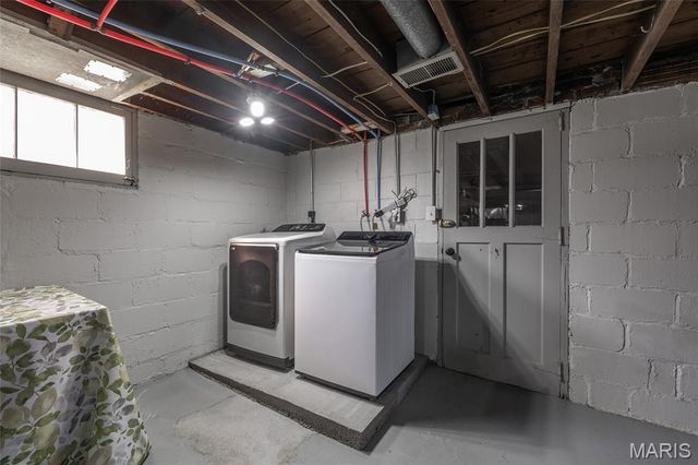 9513 Sappington Road, St Louis, MO 63126