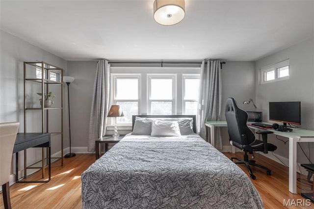 9513 Sappington Road, St Louis, MO 63126