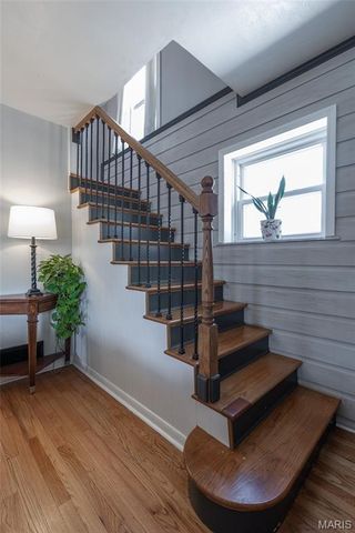 9513 Sappington Road, St Louis, MO 63126