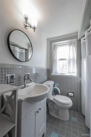 9513 Sappington Road, St Louis, MO 63126