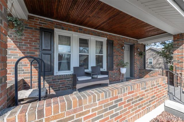 9513 Sappington Road, St Louis, MO 63126