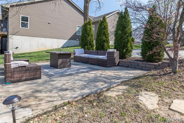 9513 Sappington Road, St Louis, MO 63126