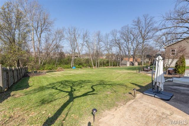 9513 Sappington Road, St Louis, MO 63126