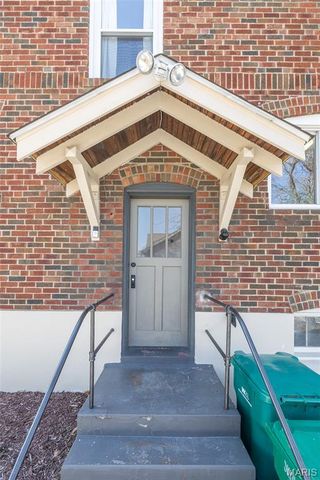 9513 Sappington Road, St Louis, MO 63126